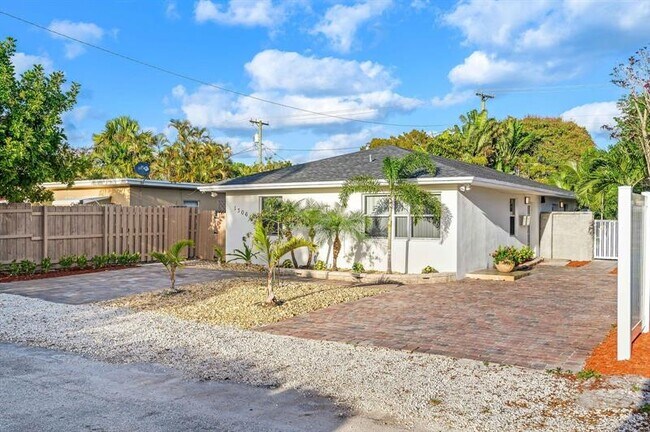 Foto del edificio - 1306 NE 14th Ave