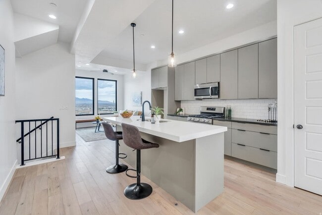Photo - 14414 S Champ Cv Townhome