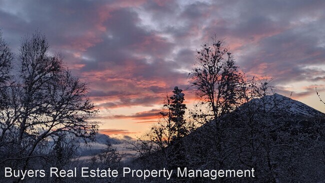 Foto del edificio - 5 br, 3 bath House - 6955 Caravelle Dr