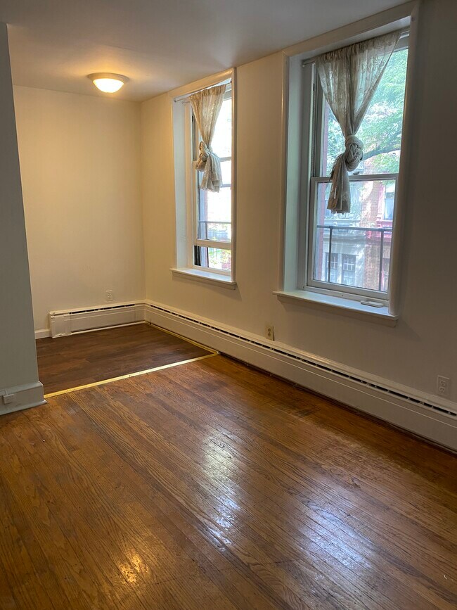 Foto del edificio - 344 S 4th St