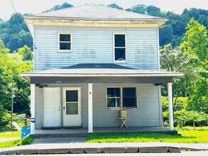 Building Photo - 634 Cove Rd