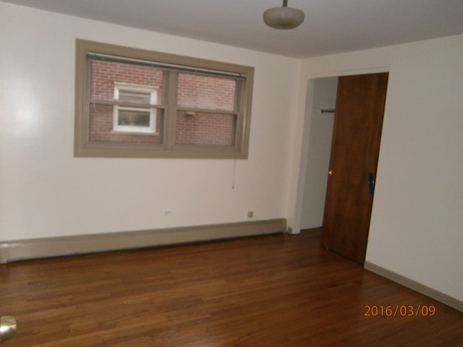 Master /2 closets - 1408 W 119th St