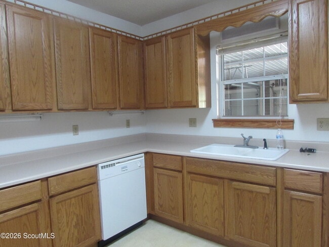 Building Photo - 2549 Cactus St