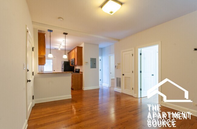 Foto del edificio - 3433 N Lakewood Ave