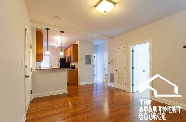 Photo - 3433 N Lakewood Ave Apartment