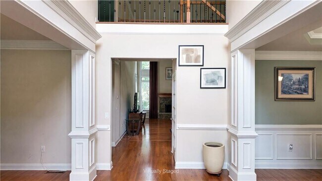 Foto del edificio - 5722 Ashleigh Walk Dr NW
