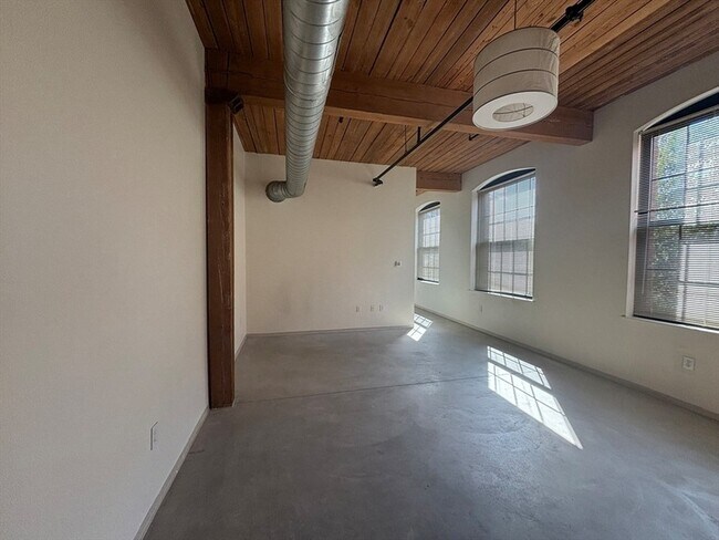 Building Photo - 88 Gerrish Ave