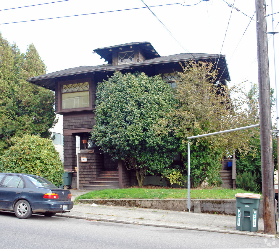 Primary Photo - 1918 5th Ave N