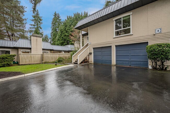 Building Photo - 2Bd/2Ba Bellevue Condo