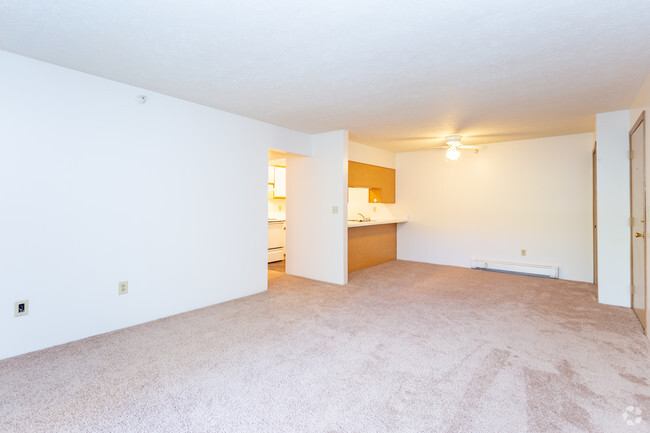 2 BR, 1 BA - 960 SF - Griffin Estates Apartments