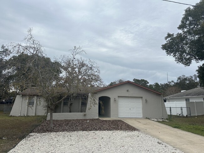 Building Photo - Great Location!  2 Bedroom, 2 Bathroom, 1 Car Garage Home For Rent.
