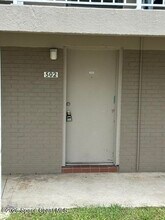 Building Photo - 800 N Fiske Blvd