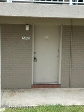 Building Photo - 800 N Fiske Blvd