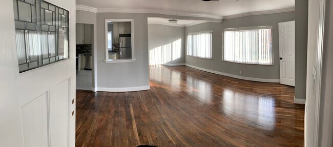 Building Photo - 7315 Balson Ave