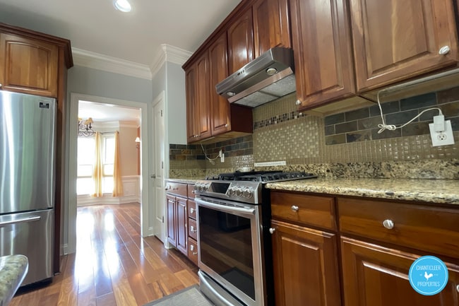 Foto del edificio - 8105 Last Oak Ct