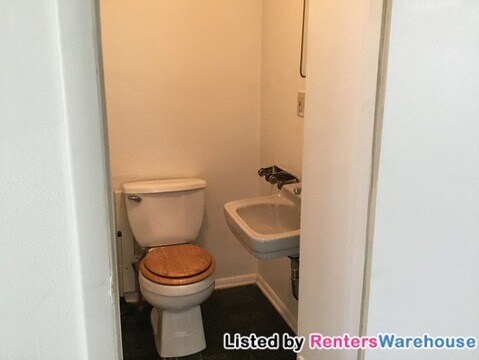 Foto del edificio - 6258 Robin Hill Rd