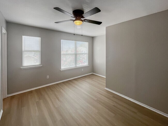 Foto del edificio - Welcome Home to Comfort and Convenience