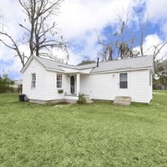Foto del edificio - 2-Bedroom Cottage in Central Savannah – Cl...