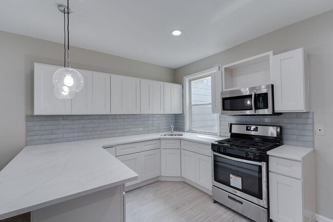 Photo - 11 Holmes Ave House