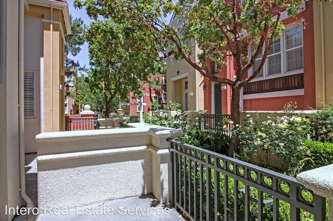 Building Photo - 2 br, 2.5 bath House - 834 Transill Circle