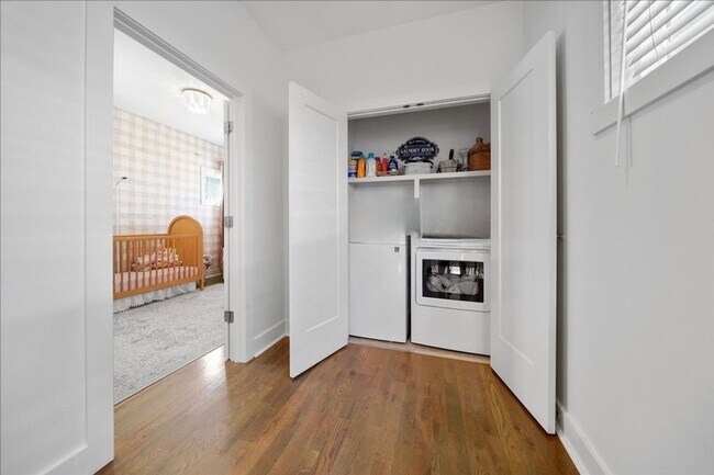 Building Photo - Charming 3 BR/3B House in Nashville
