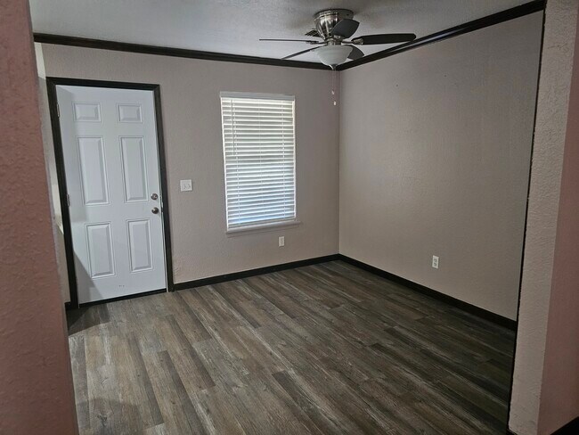 Foto del edificio - 255 Katy St