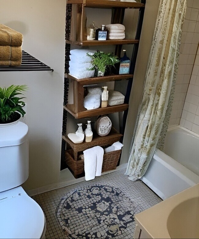 Foto del edificio - 1806 Titan St