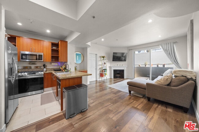 Foto del edificio - 620 S Gramercy Pl