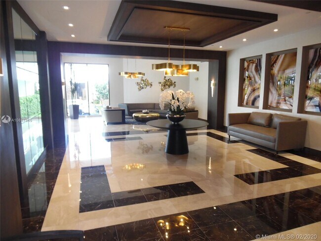 Foto del edificio - 20505 E Country Club Dr