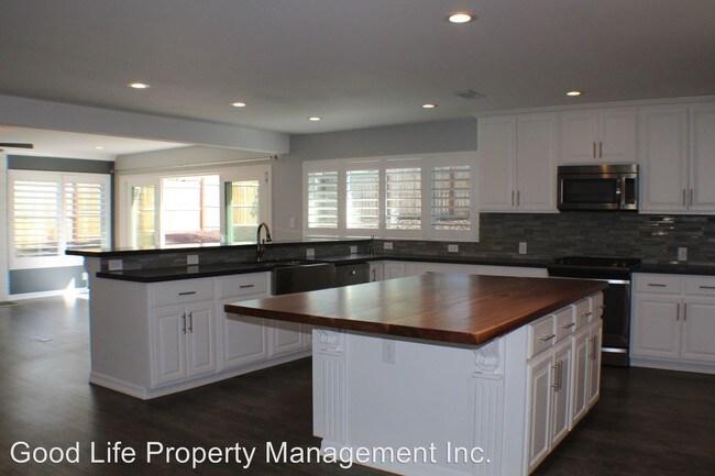 Building Photo - 5 br, 2.5 bath House - 7633 Lake Adlon Drive