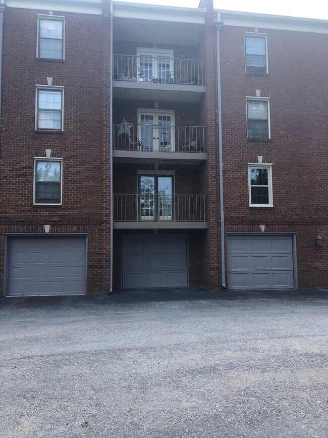 Foto del edificio - 3160 Hillsboro Pike