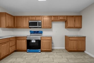 Building Photo - 10486 Twin Circles Dr