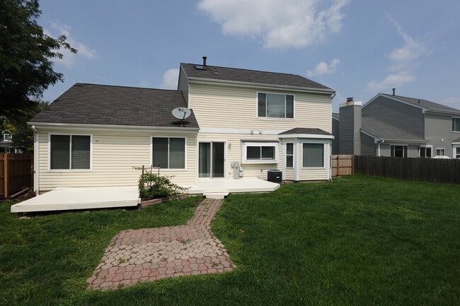 Building Photo - 1492 Golden Oaks Pkwy