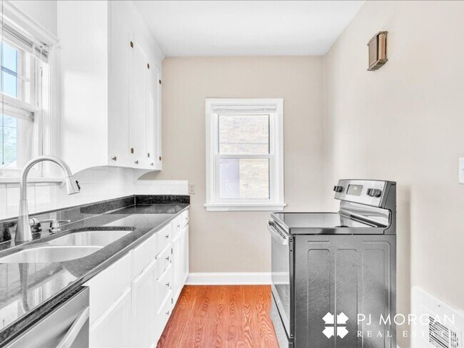 Foto del edificio - 2 bedroom duplex for rent in Midtown!