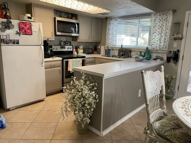 Building Photo - 3820 Laura Leigh Dr