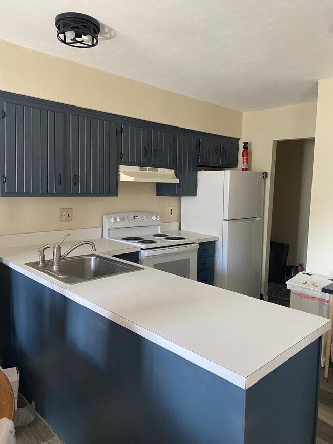 Foto del edificio - 500 Campbell Cir