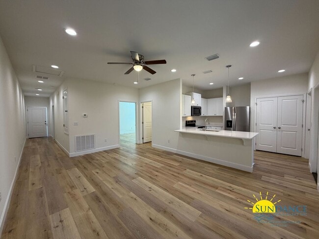 Building Photo - Great New Construction Unit in Fort Walton...