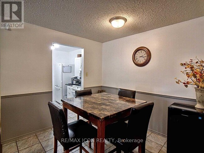 Photo du bâtiment - 1096 Jalna Blvd