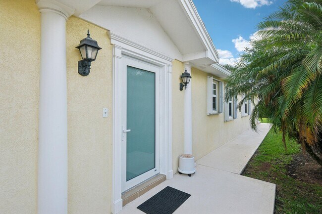 Foto del edificio - 10853 SW Elsinore Dr