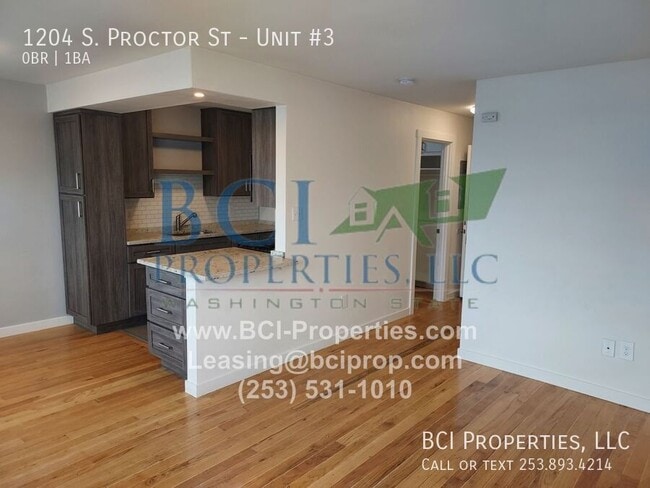 Building Photo - 1204 S Proctor St