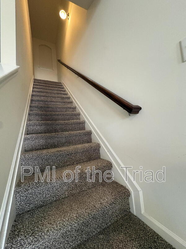 Foto del edificio - 5327 Farm House Trail