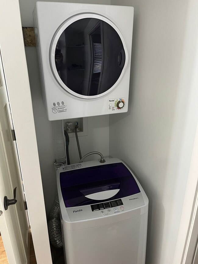 Building Photo - Three Pearls