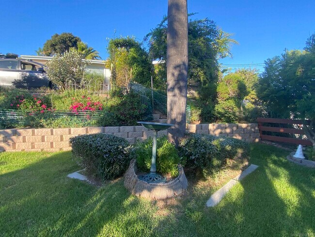 Building Photo - 1268 Oasis Dr