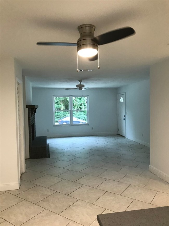 Foto del edificio - 1502 Pullen Rd