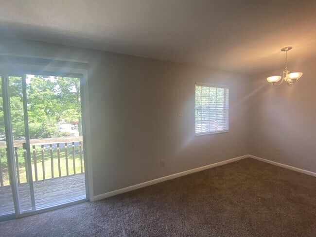 Building Photo - 8473 Beech Ave