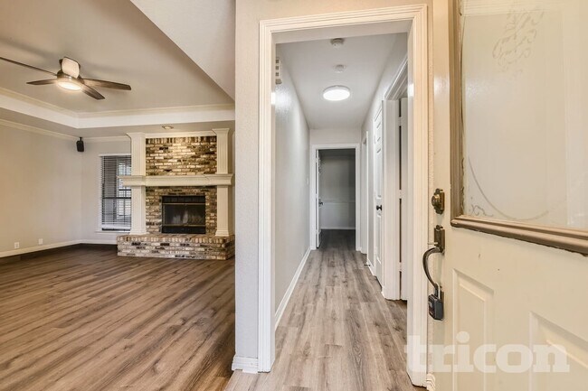 Foto del edificio - 8 Marvin Garden