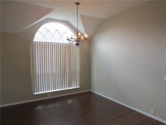 Foto del edificio - 633 Blue Sky Dr