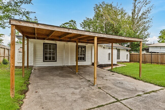 Foto del edificio - 8834 Brackley Ln