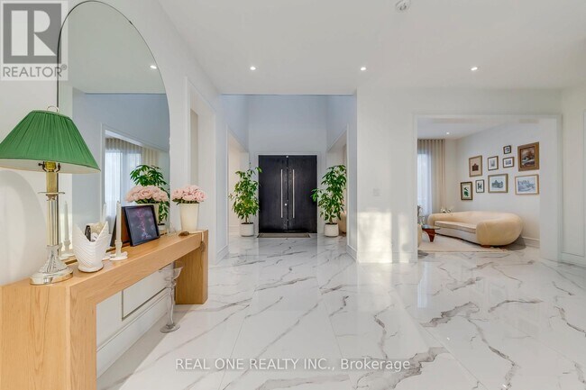 Building Photo - 2620 Mississauga Rd