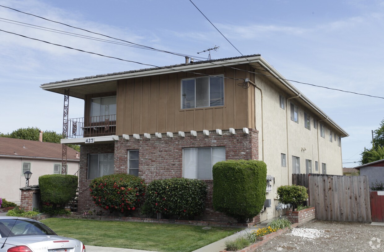Building Photo - 427 Juana Ave